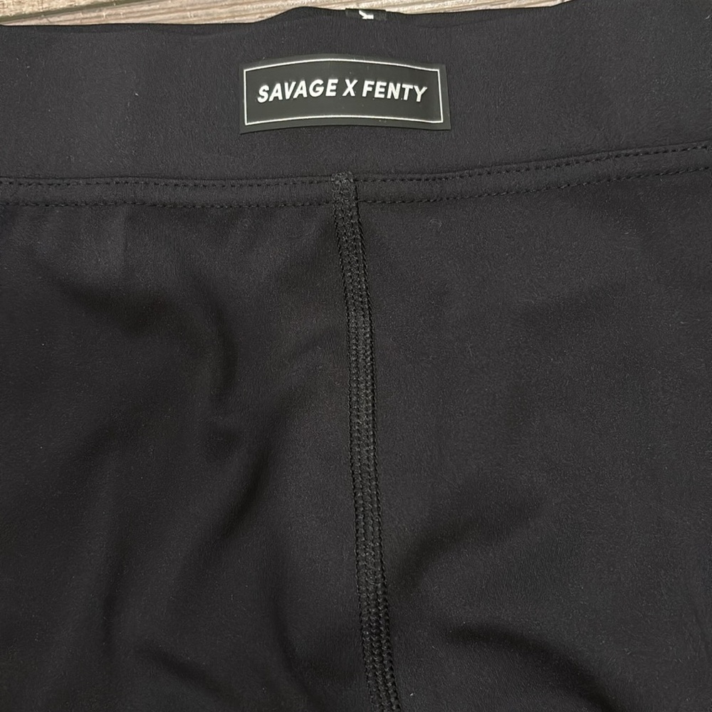 Savage X Fenty Racer High Waisted Leggings Medium - Picture 3 of 7
